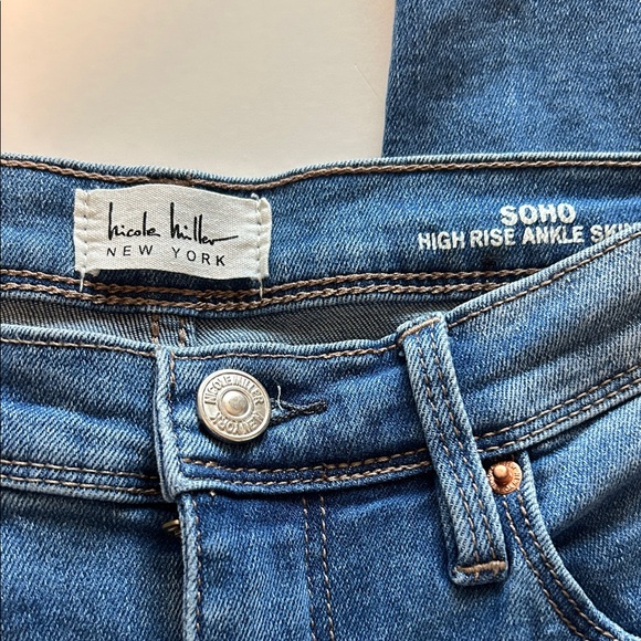 Nicole Miller Soho Blue Skinny Jeans - Picture 2 of 5